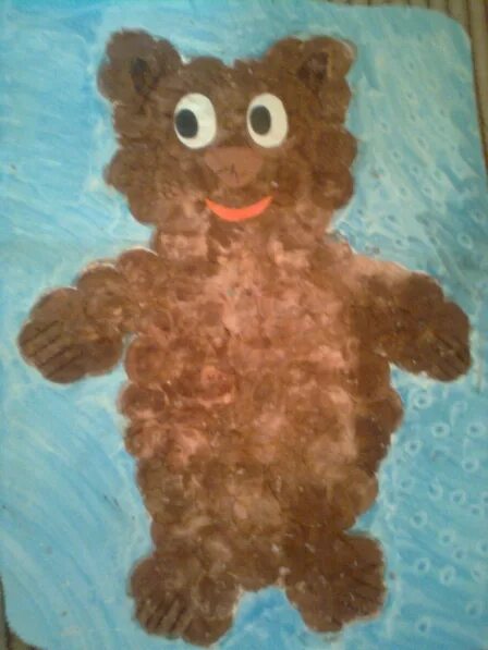 Поделка медведь из ватных дисков. Поделки из одноразовых тарелок. Поделка медведь из ватных дисков. Аппликация из ватных дисков. Медведь из ватных дисков.