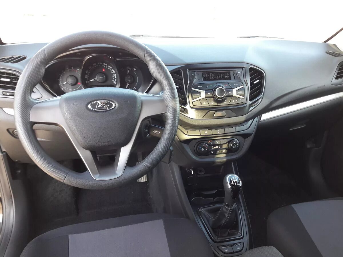 Простой комплектация. Skoda octavia iii (a7) салон. 6 салон. Киа рио 2014 автомат. Skoda octavia 2013.