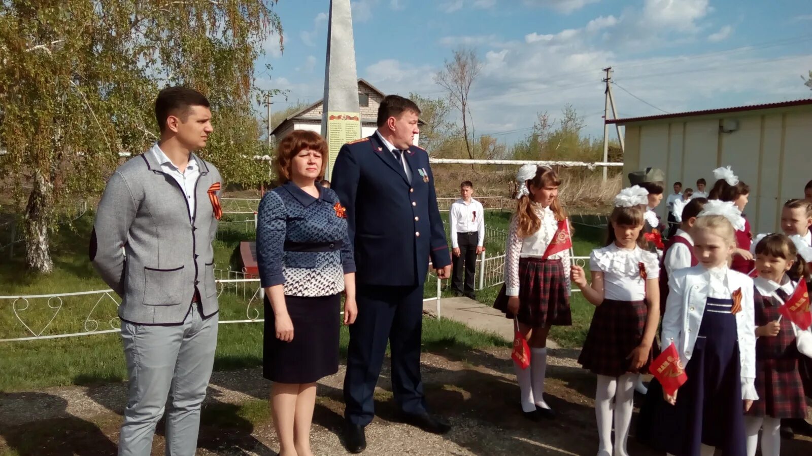 Богатовская школа. Богатовская больница самарская область. Богатовская школа самарский сайт. Богатовская школа. Село богатое самарская область.