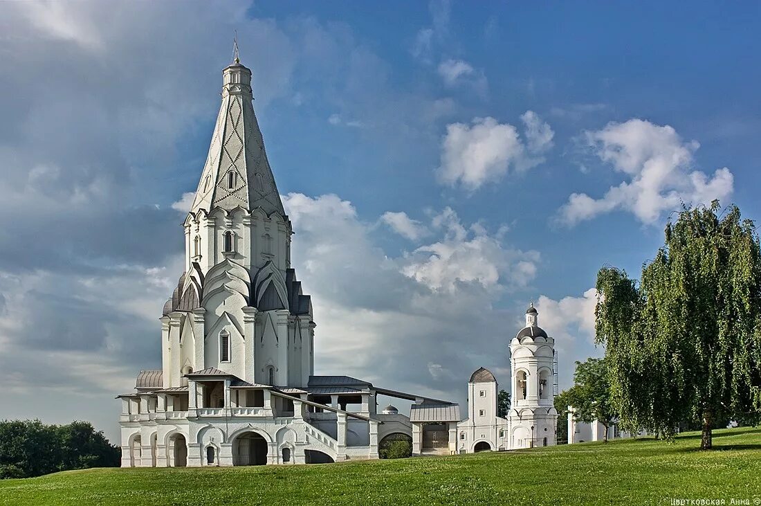 Любой памятник архитектуры россии