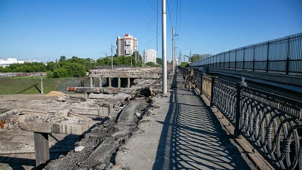 Камера новый рынок мост барнаул. Мост Барнаул. Путепровод новый рынок Барнаул. Новый мост Барнаул. Мост на Ленина Барнаул.