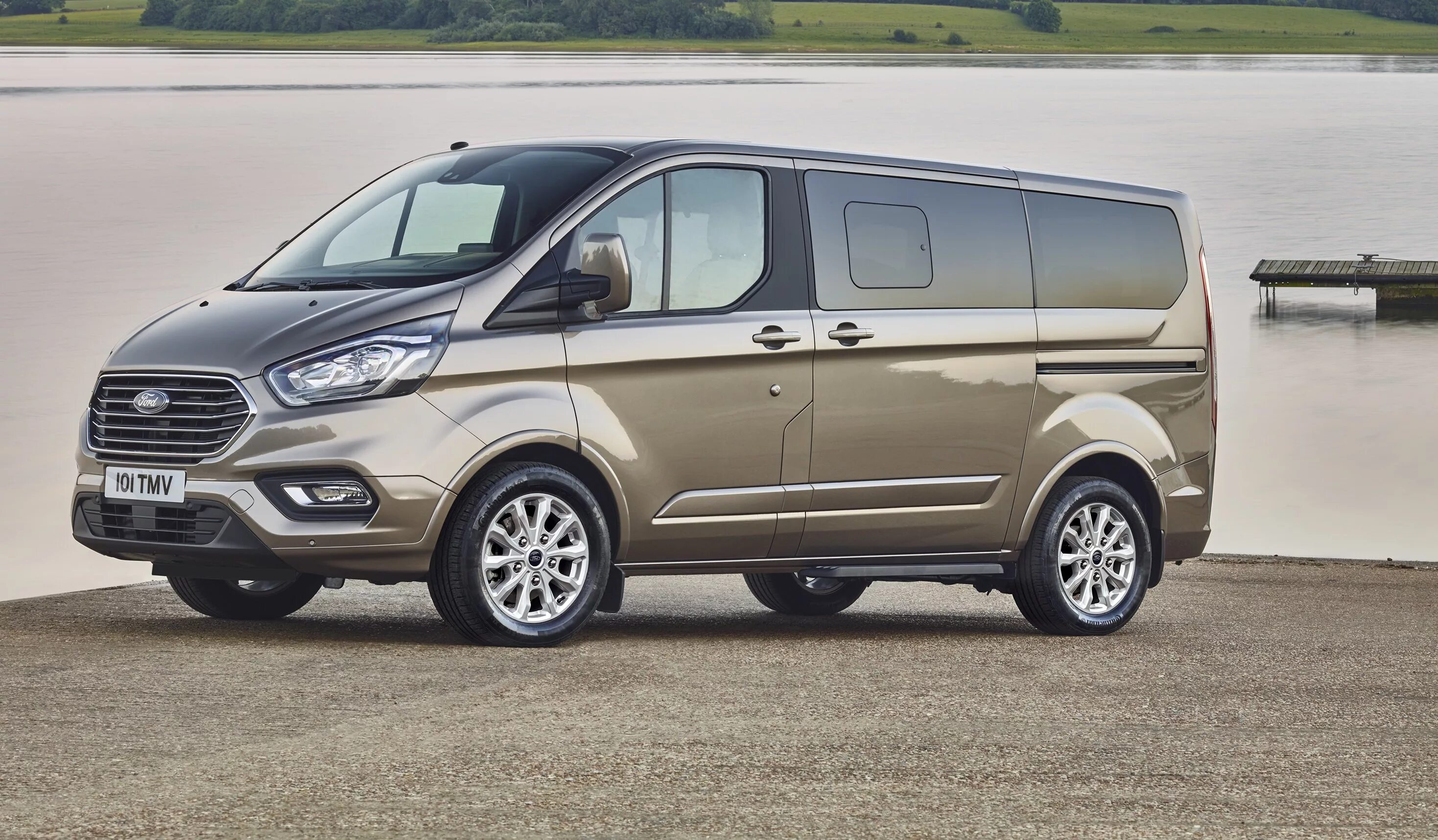 Купить форд турнео. Ford Tourneo Custom 2017. Форд Торнео кастом 2021. Форд Торнео кастом 2017. Ford Tourneo Custom 2019.