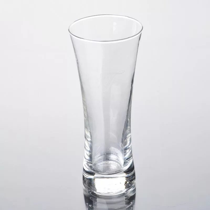 Стопка 19. Изогнутые стаканы. Изогнутые бокалы. Стакан стеклянный изогнутый. Стеклянный стакан длинный.