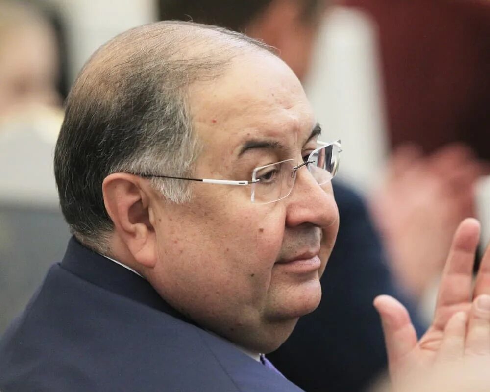 Где алишер усманов. Усманов. алишера усманова. алишер усманов бизнесмен. алишер усманов фото.