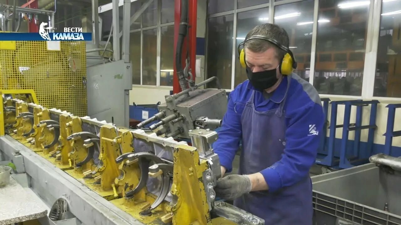 Вести камаза набережные челны последний. Нтц камаз набережные челны фото 2022. Работник камаз семён 2021. Вести камаза набережные челны последний. Вести камаза работа пенсионеров.