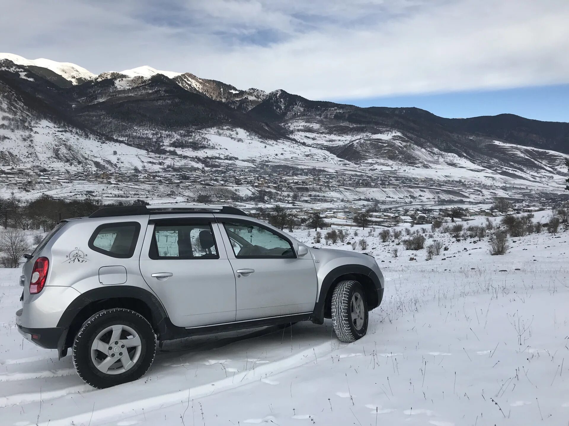 Зимний дастер. Рено дастер 2025. renault duster 2012. рено дастер серебристые зимой. renault duster silver.