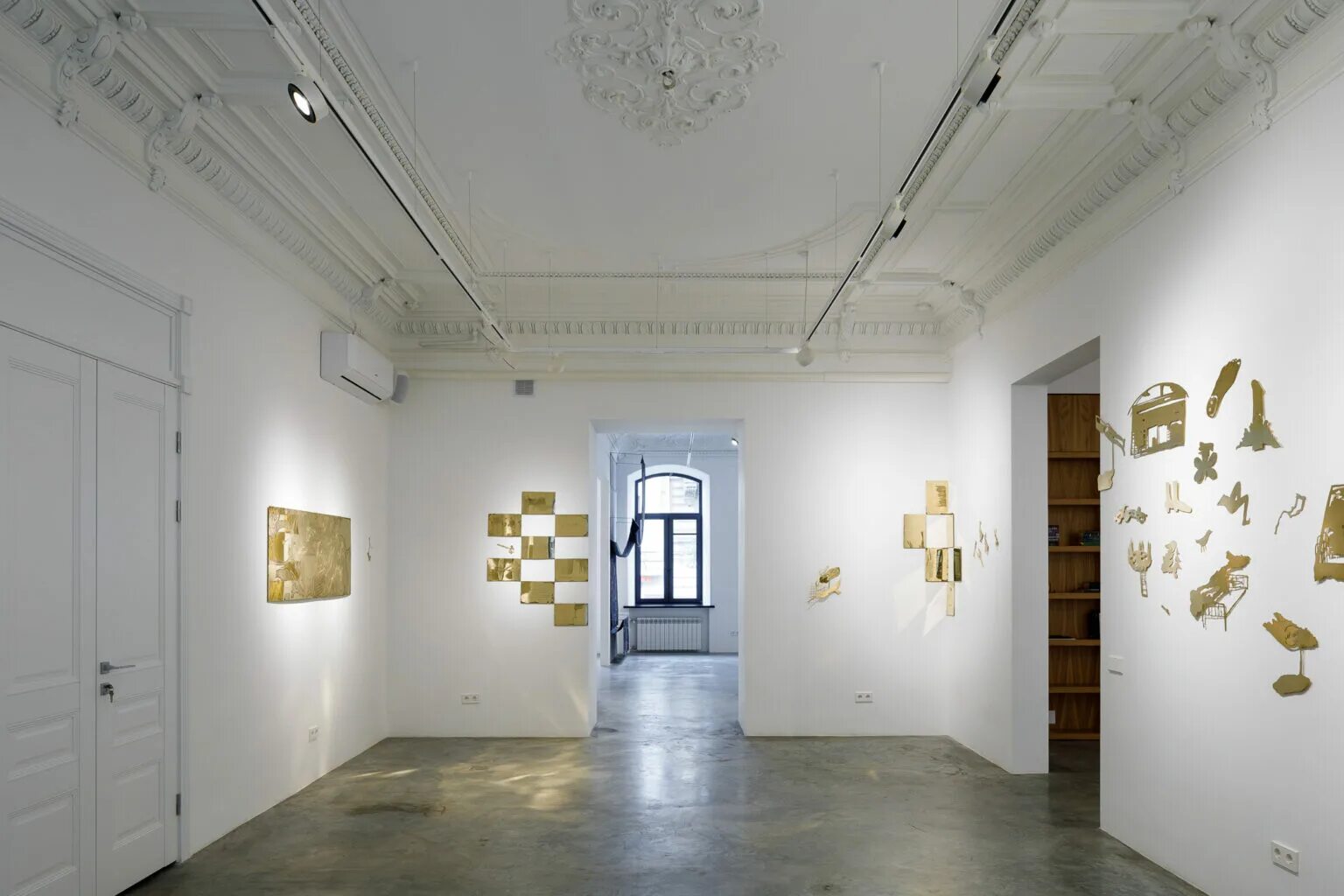 Вера мартынов художник. Myth галерея. Myth gallery. Галерея миф спб. Myth галерея.