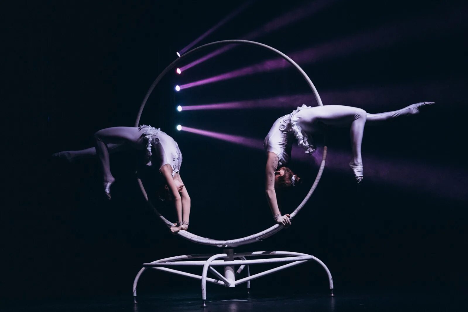 Цирковое спортивное представление представление. Цирковая студия Каскад. Цирковое оборудование. Белякова цирковая гимнастика. Цирковая студия Звёздочка 2022.