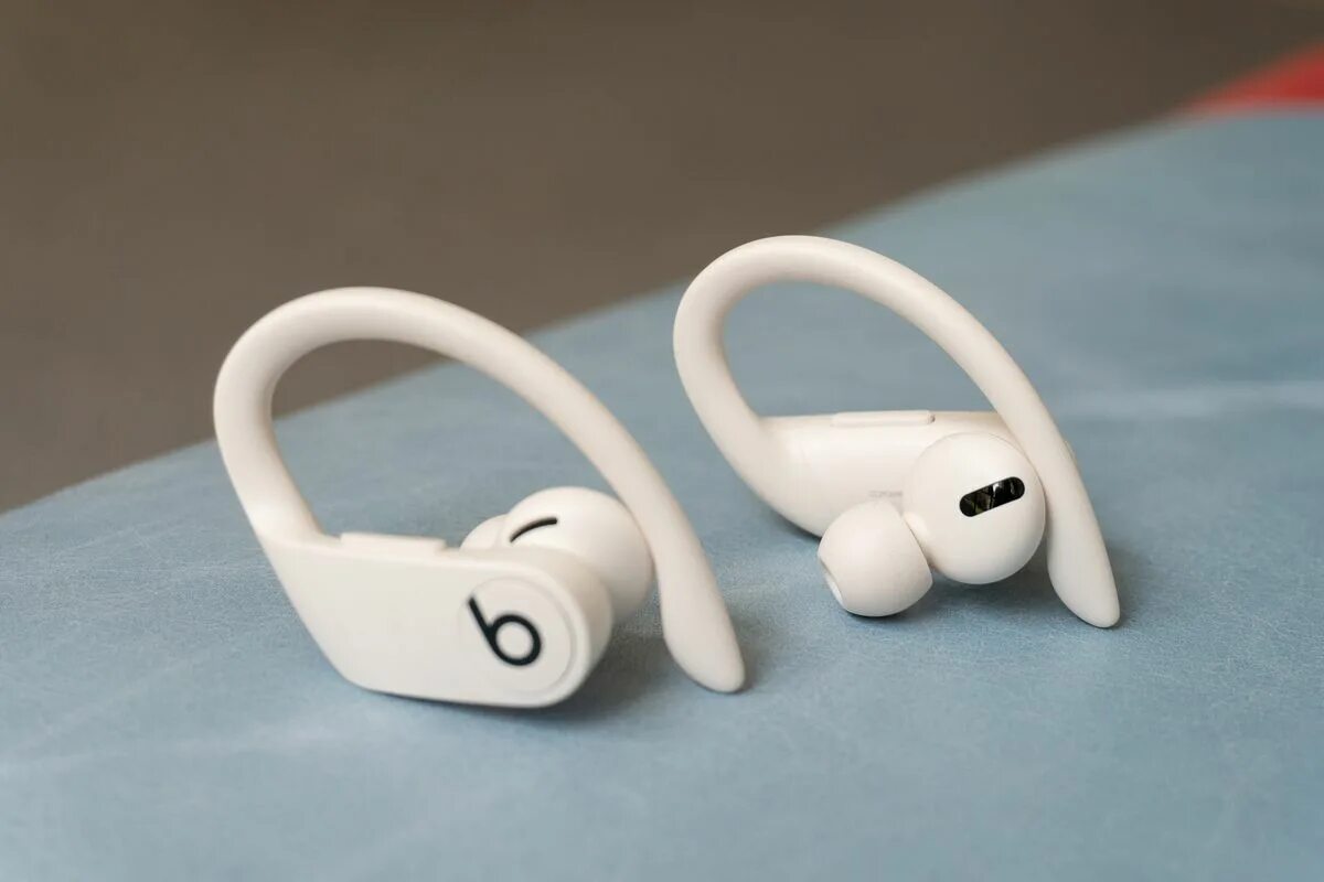 Как можно найти беспроводной наушник. Беспроводные наушники apple powerbeats pro. powerbeats pro ivory. airpods beats pro. лучшие tws наушники 2025.