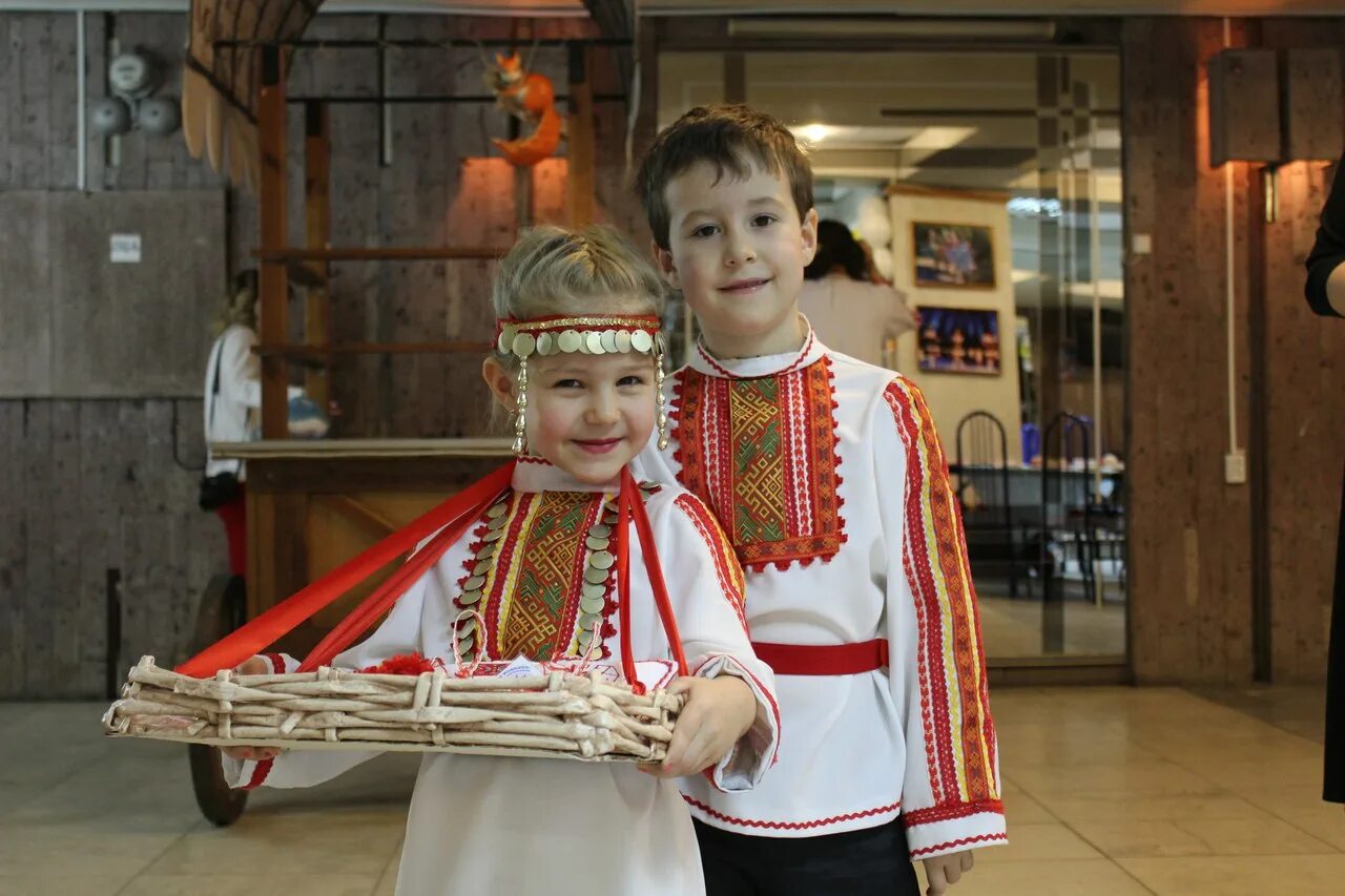 Поволжские русские. Семейные традиции народов Поволжья. Народы Поволжья. Праздничный костюм народов Поволжья. Культура народов Поволжья.