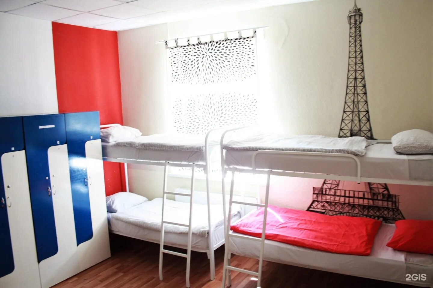 Хостел на сутки екатеринбург. Sky Hostel ЕКБ. Руми хостел ЕКБ. Хостел Екатеринбург Прониной 25. Mishki хостелы в Екатеринбурге.