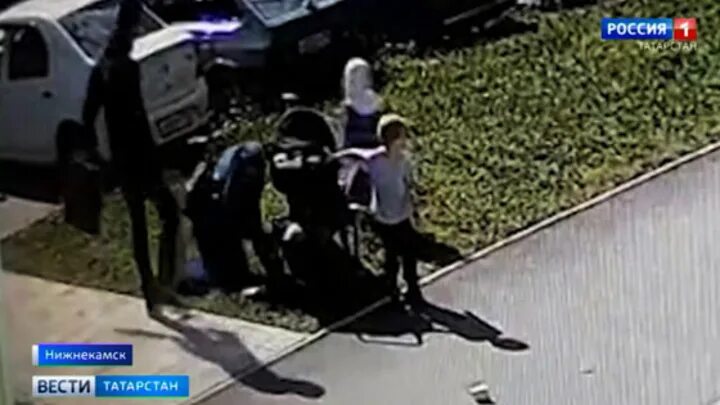 Нападение на нижнекамск. Жителя Татарстана избили. В Нижнекамске парень напал на девочку.