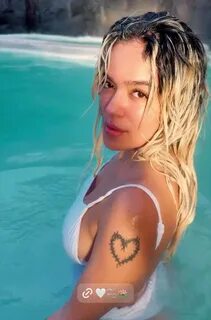 El outfit de Karol G para el nuevo clip junto a Sevdaliza.