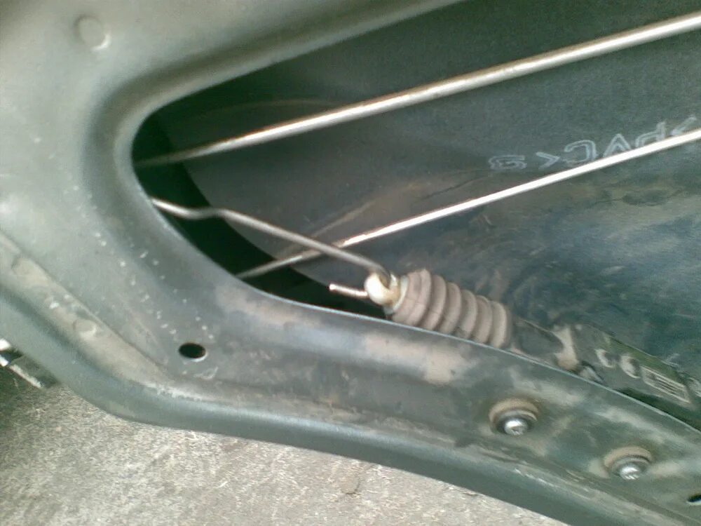 Prado 120 провод цз. Сработала сигнализация задняя дверь. Пульт сигнализации ваз 2114. Сигнализация закрытия дверей щлз. Сигнализация не закрыта дверь.