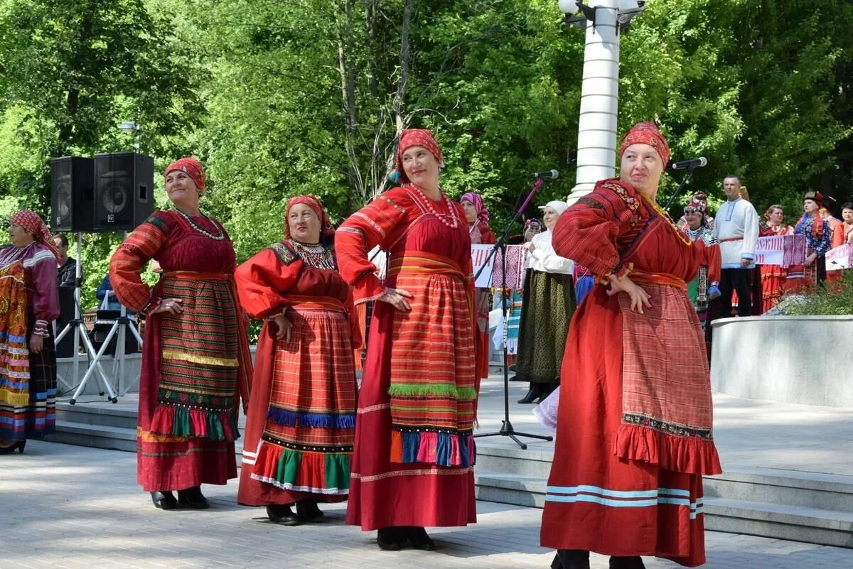 Фольклор воронежского края. Сайид ансамбль радовесь. Традиции народов воронежского края. Традиции воронежа. Фольклорный фестиваль.
