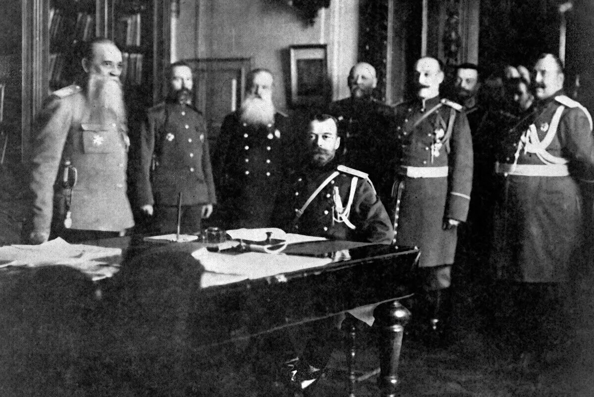 Николай II, а не второй Николай. Почему дело дошло до отречения императора? Аргу