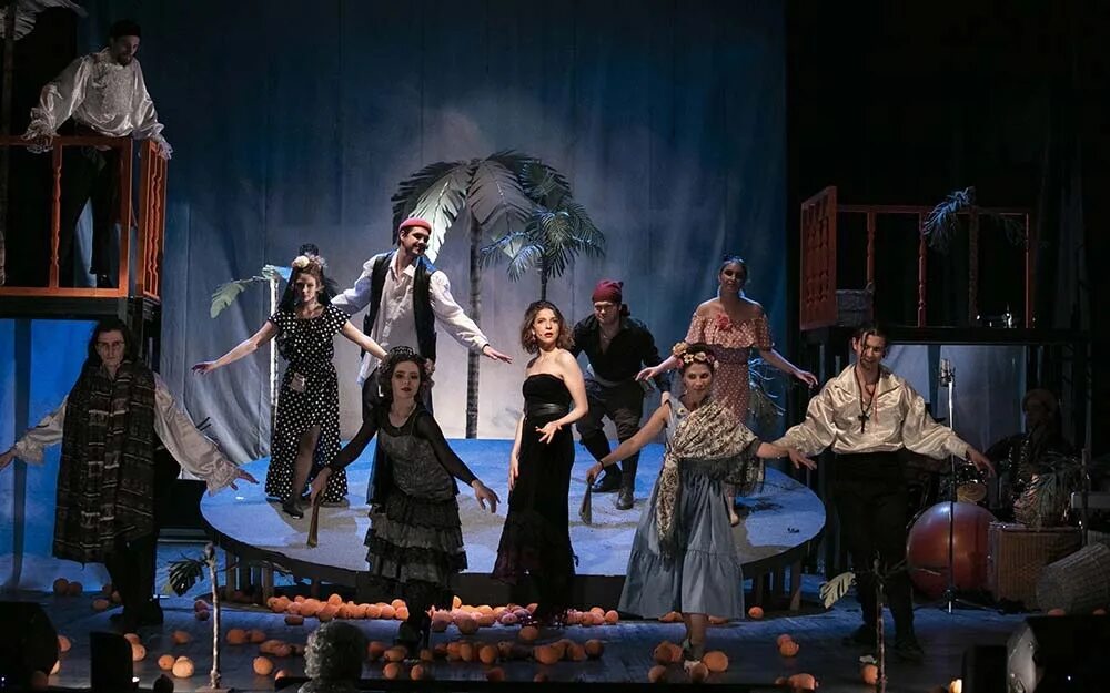 Свидетель обвинения пьеса. Театральная сцена щукинского училища. Учебный театр щукинского училища. Дипломный спектакль щукинское училище. Учебный театр щукинского училища.