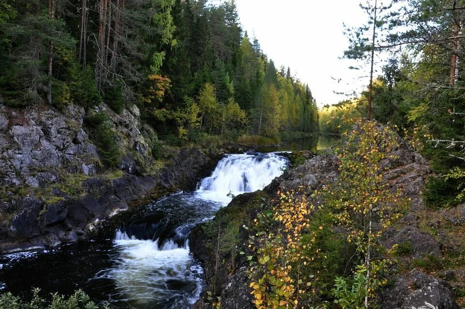 Озеро кивач. Киржач водопад в карелии. кивач карелия. заповедник кивач. водопад кивач.