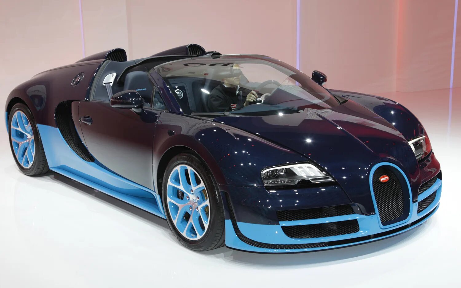 Bugatti Veyron 16.4 Grand Sport Vitesse. Bugatti Veyron Grand Sport Vitesse. Бугатти Вейрон 2022. Bugatti Veyron Grand Sport Vitesse 2012. Bugatti centurion