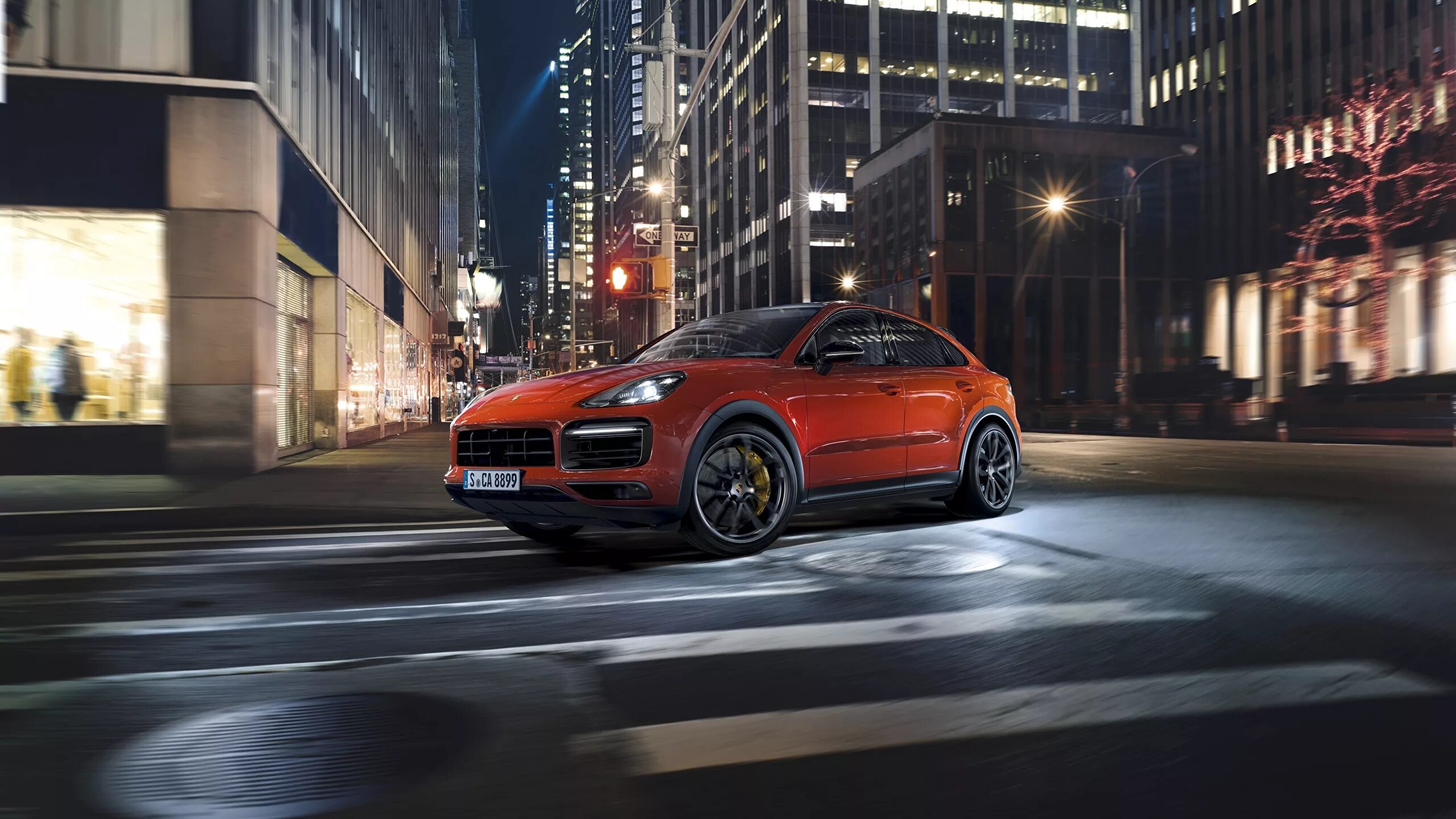 Порше 911 турбо с 992. Porsche cayenne coupe 2020. Porsche город. Порше 718 кайман s. Porsche 963 lmdh.
