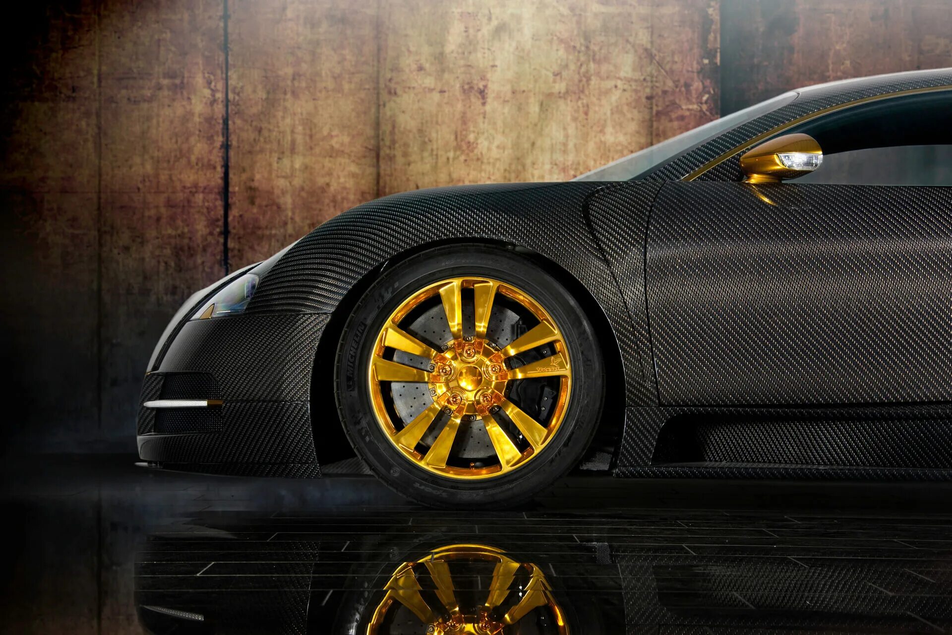 Самые дорогие шины. Bugatti Veyron Mansory linea Vincero. Mansory Bugatti Veyron linea Vincero d`Oro. Золотые диски e60. Диски мансори Бугатти.