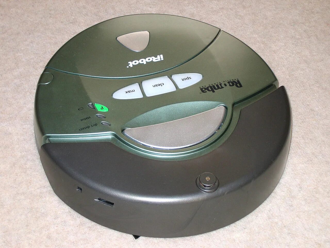 Румба робот пылесос 2002. Робот пылесос Roomba 2002 года. Робот-пылесос Roomba 2005 год. Робот пылесос Айробот Румба первый. Путешествие в прошлое пылесоса старшая группа