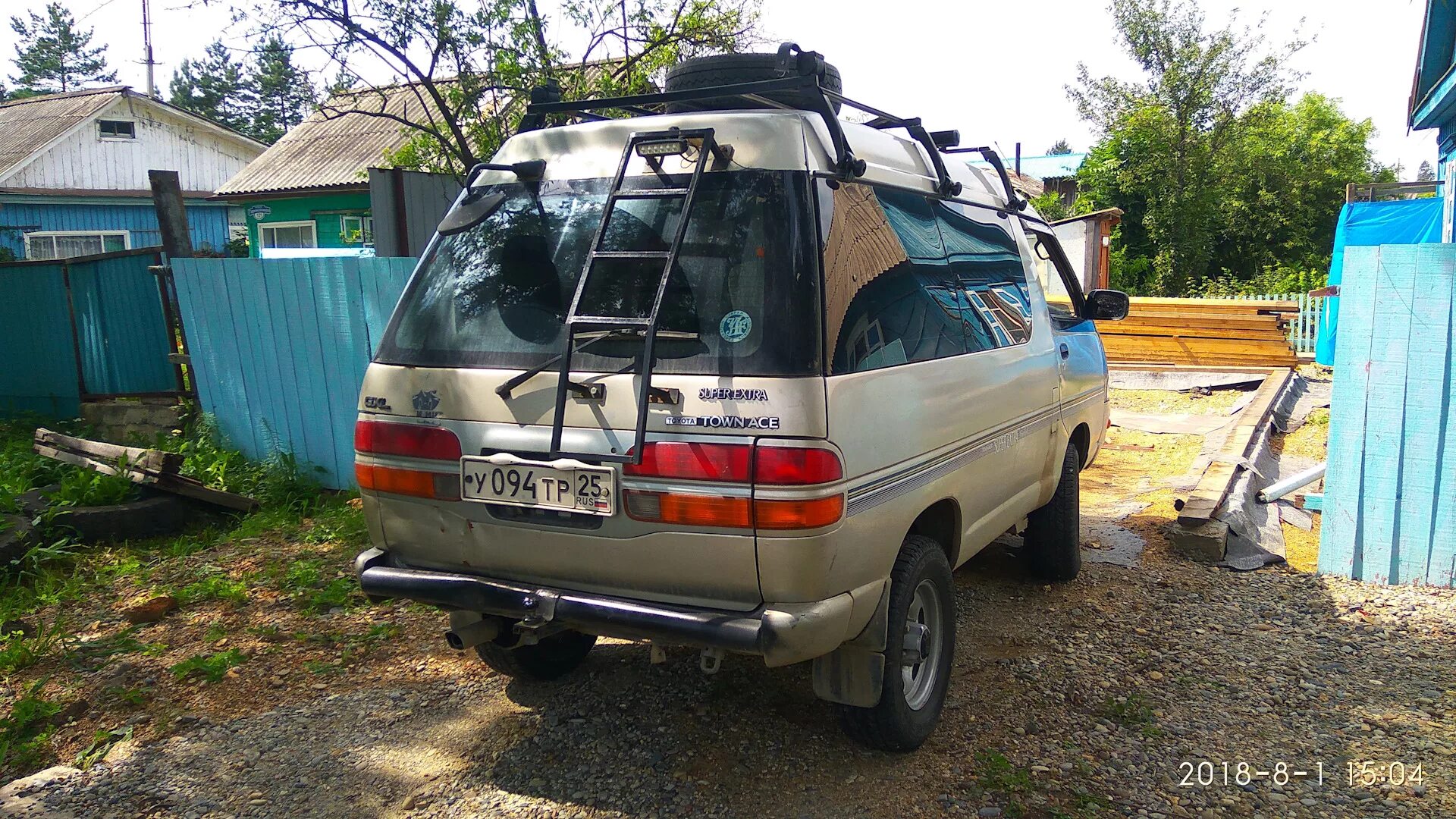 Колеса таун айс. Тойота Таун айс 1996. Town Ace cr30. Таун айс Тойота ср30. Toyota Town Ace cr30 Offroad.