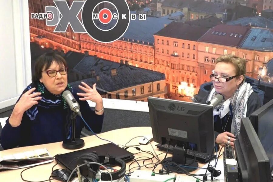 аналитика утренний дайджест. лого радиостанции эхо москвы. эхо москвы радиостанция. эхо москвы утренний. эхо москвы утренний разворот.