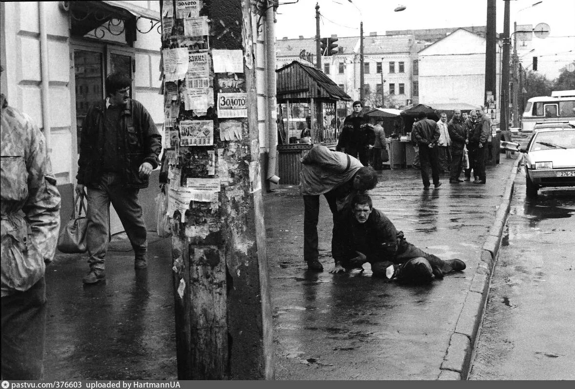 Сенная площадь рынок 90е. Сенная площадь 1990е. Киев в 1990е годы. Тбилиси 1990-е. 90 голод