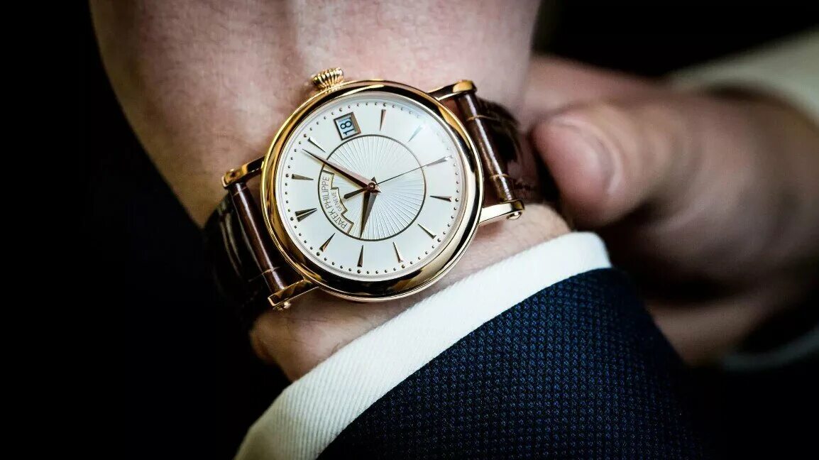 Примерить часы. Patek philippe 5153. часы на руке. часы мужские.