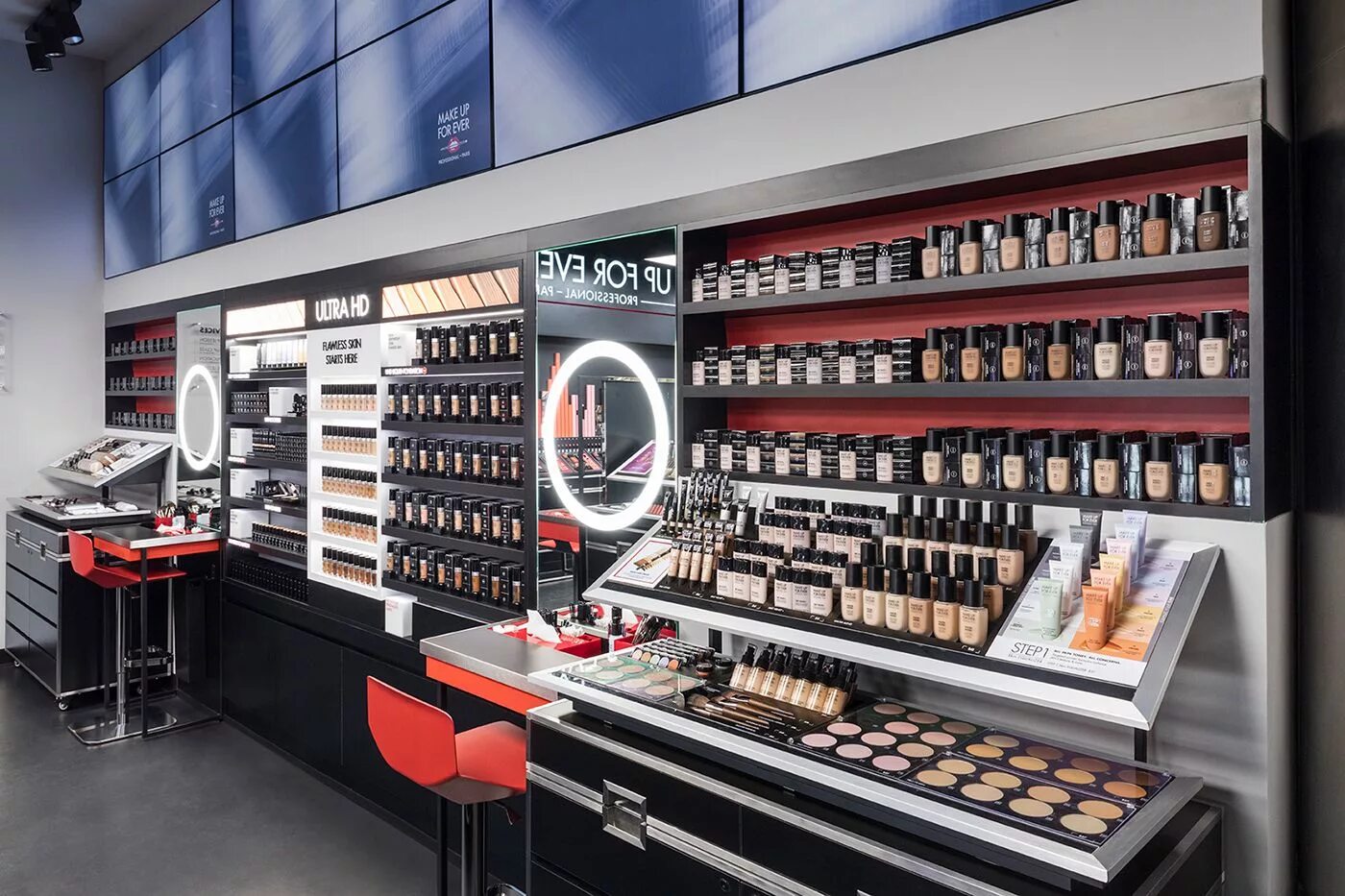 Make up store. Make4make магазин. 3d косметика на полке магазина. мейк ап сторе интернет магазин. ритейл бьюти продукции.