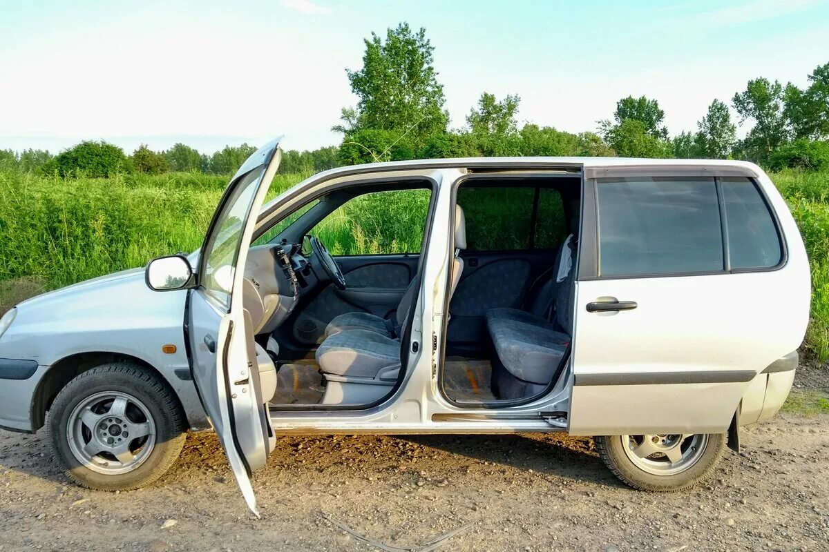 Toyota raum 1. Toyota raum i. тойота раум 1998 года выпуска. тойота раум 98 год. тойота раум обвесы.