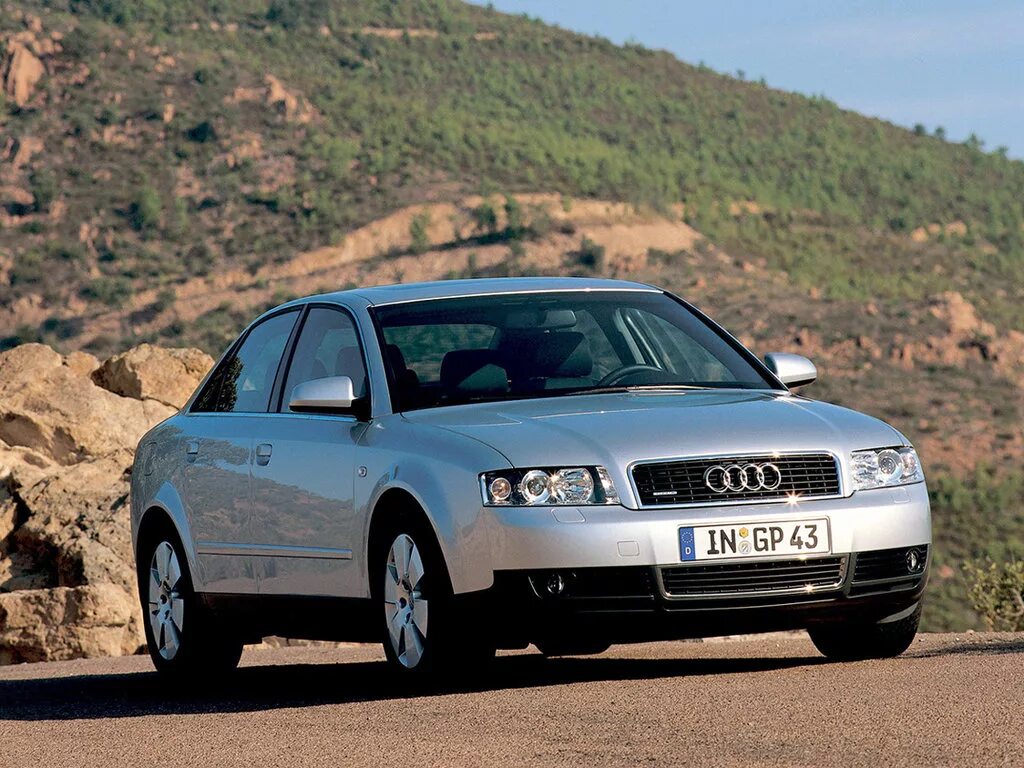 Купить ц4 ауди. Audi a4 2000. 2000 Audi a4 sedan. Audi a4 b6 2001-2005. Audi a4 b6 2000.