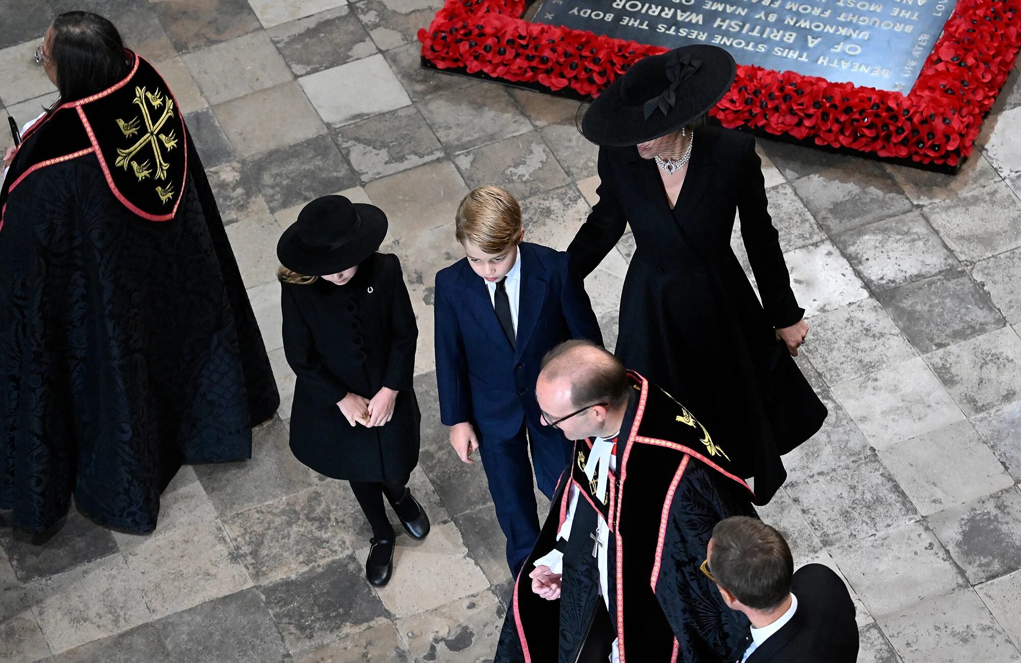 Похороны принцессы. Похороны королевы Елизаветы 2022. Похороны королевы Елизаветы 2022- Кейт Миддлтон. Принц Джордж Уэльский 2022.