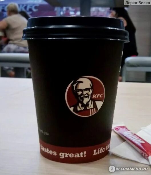 Кроссовки фаины семеновны ялта kfc. Кофе латте в КФС 02. Кофе КФС. Латте КФС. Стакан кофе КФС.