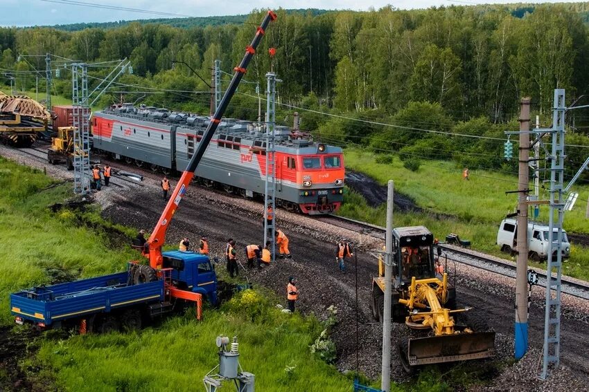 Железнодорожный транспорт строительство. Андриановская станция Транссиб. Красноярск Красноярская железная дорога. Реконструкция железнодорожного пути. Железнодорожные постройки.