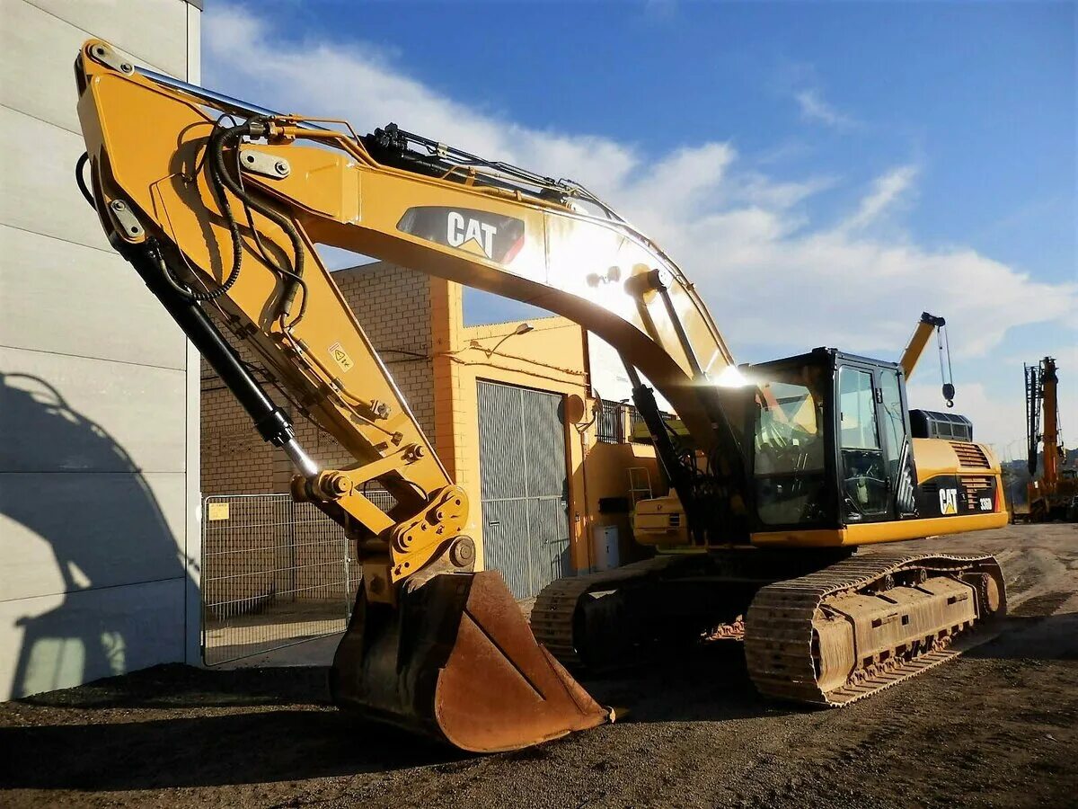 Экскаватор 336. Caterpillar 336d. Cat 336 экскаватор. Гусеничный экскаватор Caterpillar 336. Cat 336 d2 l Excavator.