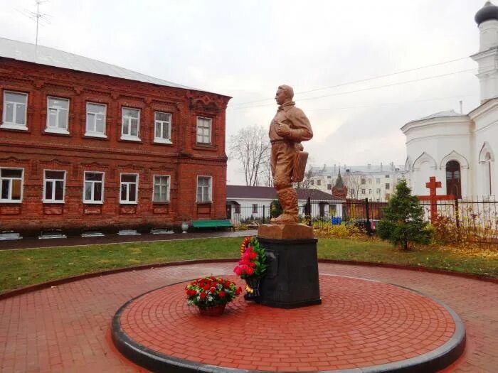 Г егорьевск россия. Егорьевск. В Егорьевске Чкалов памятник. Егорьевск достопримечательности. Памятники Егорьевска.