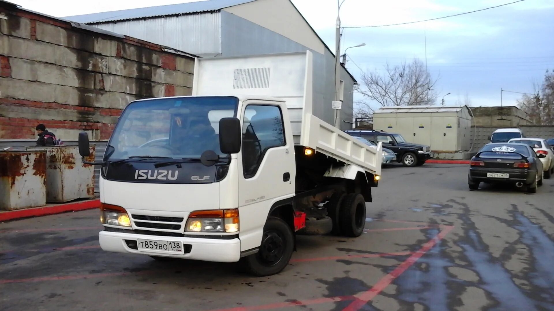 Isuzu elf 7. Isuzu elf 4x4 автодом. исузу эльф 4 4. Isuzu elf 4x4 двухкабинник. шасси isuzu elf 3.
