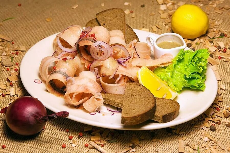 Как правильно есть строганину. Как правильно есть строганину. Как правильно есть строганину. Муксун строганина. Стерлядка строганина.