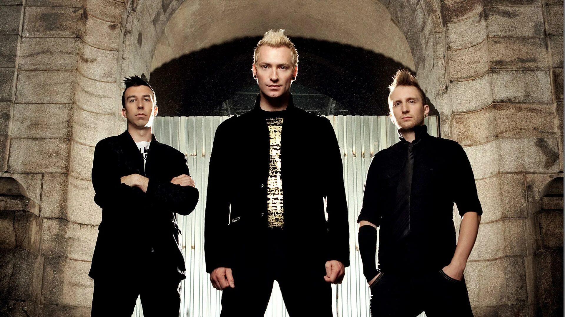 Take it out on me thousand foot. Tfk группа. группа thousand foot krutch. группа саузенд фут кратч. 1000 foot krutch.