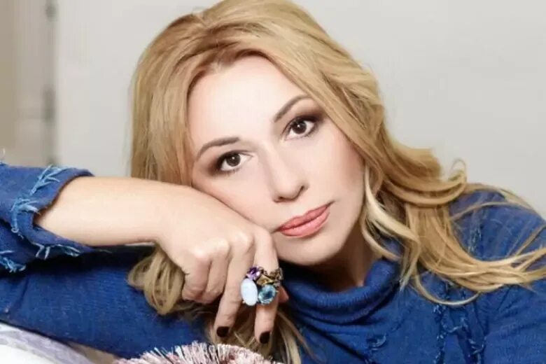 Дочь апиной. Дочь алены апиной.