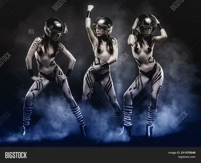 Naked Lady Helmet - Telegraph.