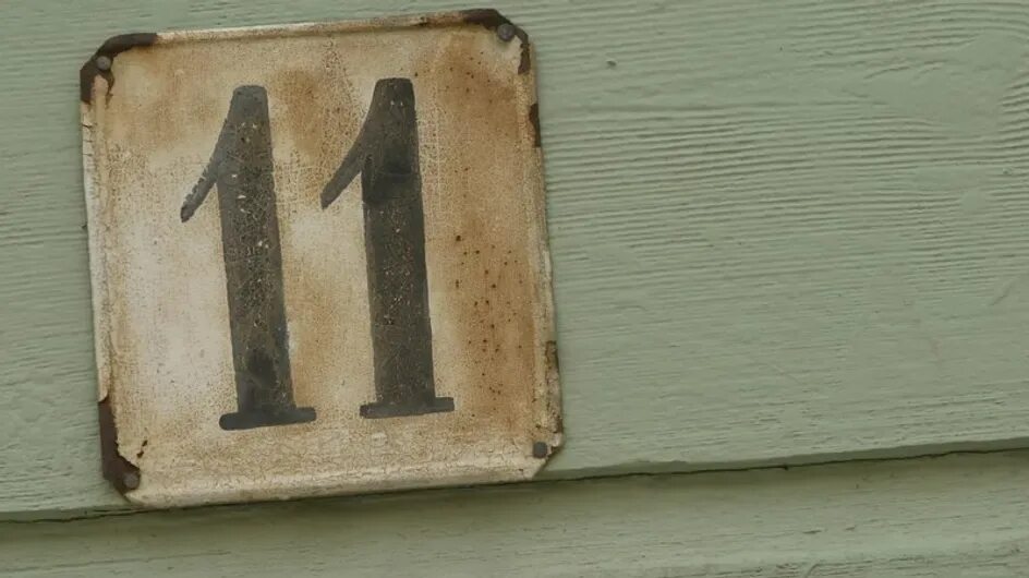 27 число ноябрь. Число 11-фото. 11 Одиннадцать. 11 Число Бога. Eleven number.