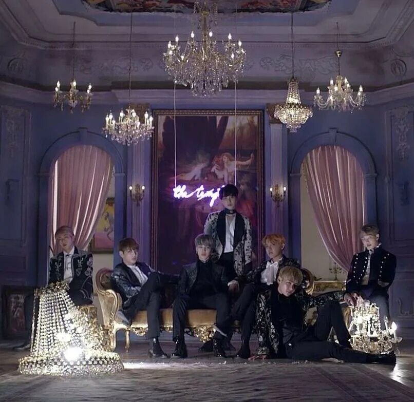 Streets blood sweat tears. Кровь пот и слезы бтс. Blood sweat and tears bts эстетика. Чимин blood sweat and tears. Блуд свит тирс бтс.