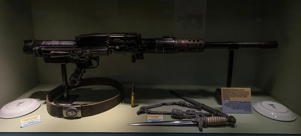 Mg 131 пулемет авиационный. Крупнокалиберный пулемет mg 131. Mg 131 пулемет пехотный. Mg 131 пулемет. Крупнокалиберный пулемет mg 131.