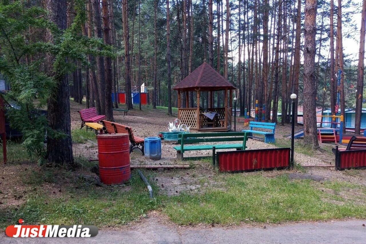 Красная горка каменск. Дол красная горка Каменск-Уральский. Лагерь красная горка Свердловская область. Лагерь красная горка Каменск-Уральский. Детский лагерь красная горка Свердловская область.