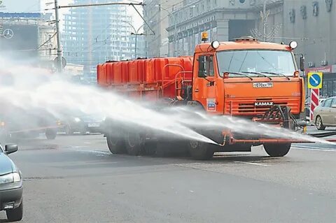 Машина моющая дороги
