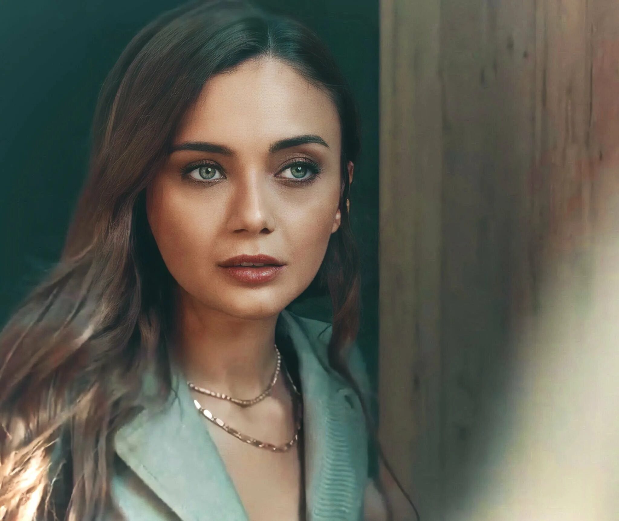 дамла чукур актриса. дамла сонмез. дамла сонмез чукур. дамла чукур и ямач. эфсун из чукура.