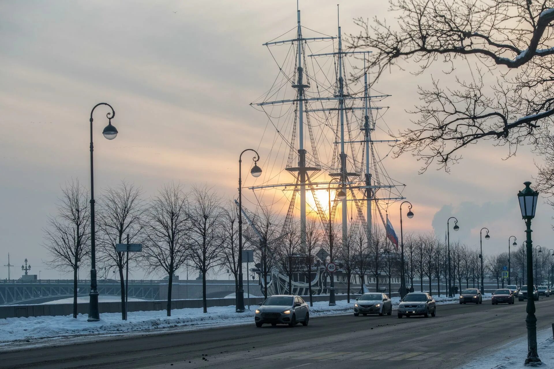 Обычная погода в питере. Погода в Питере сегодня. Погода в Питере сегодня фото. Питер похолодало ночь. Какая сегодня погода в Питере фото.